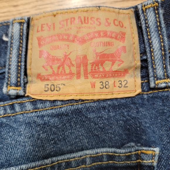 505 Levi's Strauss Jeans - Picture 2 of 9